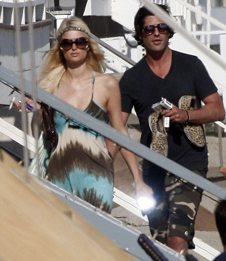 Smoking Paris Hilton